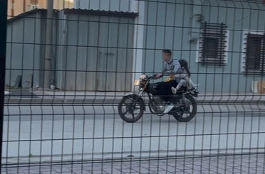 Çocukların plakasız motosikletle gezisi korkuttu 