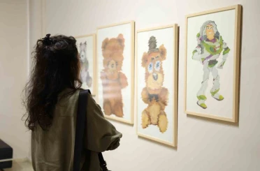 "Çocukluk Düşleri" kişisel sergisi sanatseverlerle buluştu 