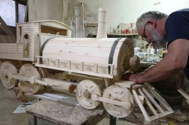 Çocukluk sevdası emeklilikte mesleğe dönüştü 