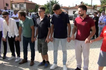 Çorum’da düğüne İtalyan damgası: İki İtalyan halay çekip çiftetelli oynadılar 