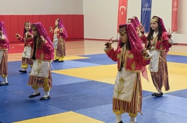 Çorum’da gençler ve çocuklar gösterileriyle alkış topladı 