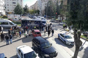 Çorum’da halk otobüsü kamyona çarptı: 22 öğrenci yaralandı 