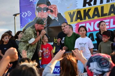 Çorum’da rap konserinde özel bireyler doyasıya eğlendi 