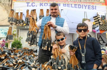 Çukurova’nın simgesi sapan festivale damga vurdu 