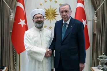 Cumhurbaşkanı Erdoğan eski Diyanet İşleri Başkanı Prof. Dr. Erbaş’ı kabul etti 
