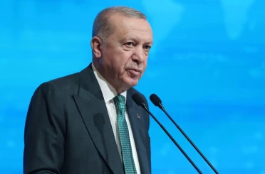 Cumhurbaşkanı Erdoğan: "Türkiye ekonomisi dikkat çekici bir performans sergilemiştir"