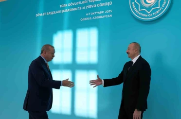 Cumhurbaşkanı Erdoğan’ı TDT 12. Zirvesi’nde Aliyev karşıladı 