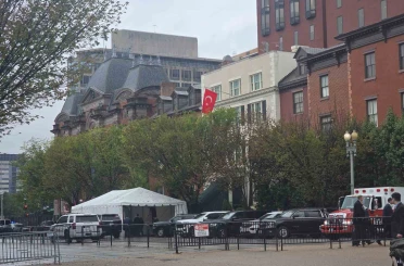 Cumhurbaşkanı Erdoğan’ın konakladığı Blair House’a Türk bayrağı çekildi 