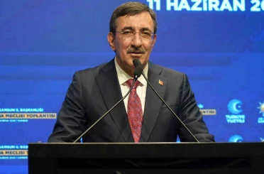 Cumhurbaşkanı Yardımcısı Yılmaz: "Bir taraftan büyümeye devam ederken, enflasyonu düşürmek için de yoğun gayret içindeyiz" 
