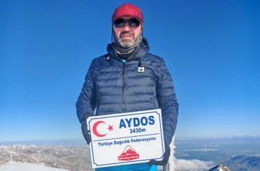 Dağcılar Aydos Dağı zirvesinde buluştu 
