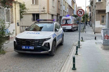 Daireden yayılan ağır koku ekipleri harekete geçirdi