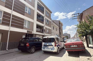 Dairenin camında otururken bahçeye düşen çocuk hastaneye kaldırıldı 