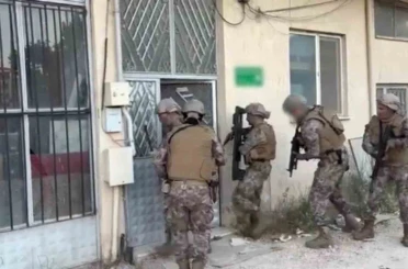 Daltonların adını kullanan örgüte büyük darbe...Evi böyle kurşunlayıp kaydettiler, polis çok geçmeden çökertti... 
