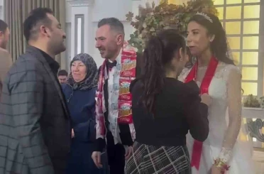 Damada takı yerine çubuk kraker taktılar 