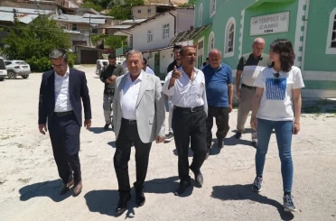 Darende’de Yenipınar Mahallesi’ne menfez, mahalle konağı ve yol yatırımı 