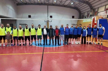 Darıca’da kurumlar arası voleybol turnuvası heyecanı başladı 