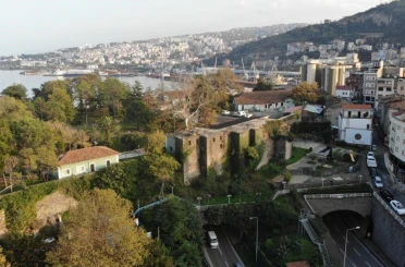 Davaların gölgesinde kalan kent mirası 