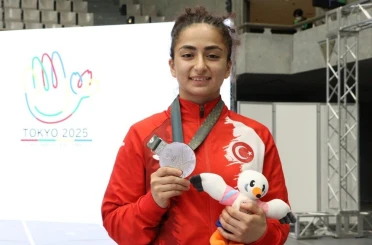 Deaflympics 2025’te ilk madalya Buse Tıraş’tan geldi 