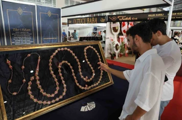 Değer biçilemiyor: Kur’an-ı Kerim’in 604 sayfası tespihe nakşedildi 