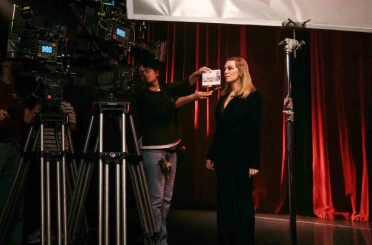 Demet Evgâr’dan Vodafone Kırmızı Işık uygulamasıyla şiddete dur çağrısı 