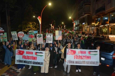Demirci’de binlerce kişi Filistin’e destek için yürüdü 