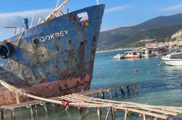 Demircili Sahili’nde asbestli gemi skandalı: Jandarma inceleme başlattı