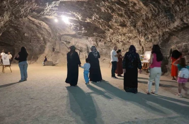 Denizde değil, yerin 150 metre altında serinliyorlar 
