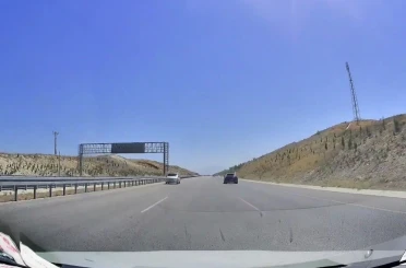 Denizli-Aydın otoyolunda ters yönü kullanan sürücü trafikteki insanların canını hiçe saydı 