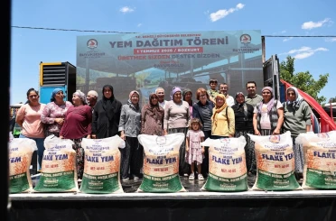 Denizli’de 19 ilçede 32 bin çuval yem yetiştiriciyle buluştu 