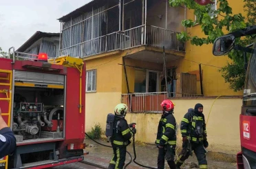 Denizli’de balkon yanan koltuk paniğe neden oldu 