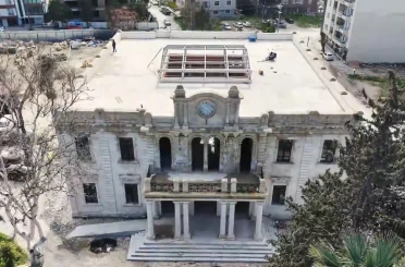 Depremde zarar gören tarihi valilik binası aslına uygun şekilde inşa ediliyor 