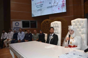 Depremzede çift "kötü gün dostu" personelin nikah şahidi oldu 