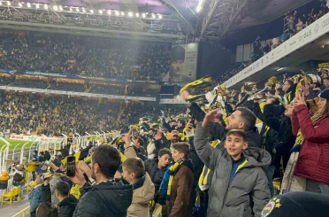 Depremzede gençler süper lig maçlarında moral buldu 