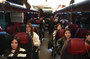 Depremzede gençlerin tarih dolu Ankara yolculuğu 