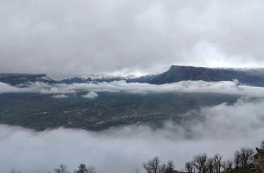 Derecik’te sisli manzara mest etti 