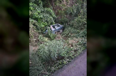Dereye uçan Tofaş’ın sürücüsü yaralandı 