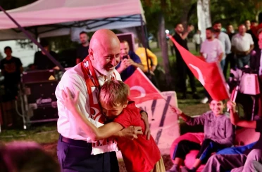 Dev ekranda milli maç heyecanı Kocasinan’da yaşandı 