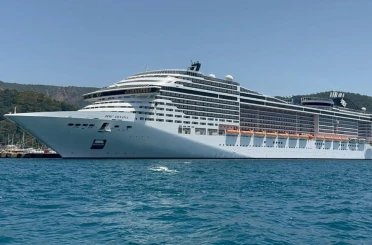 Dev yolcu gemisi 5 bin yolcusu ile Marmaris’e demir attı 