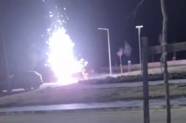 Devlet hastanesi bahçesinde otomobil yangını 