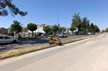 Devrilen elektrikli motosikletin sürücüsü yaralandı 