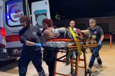 Devrilen traktörün sürücüsü ağır yaralandı 