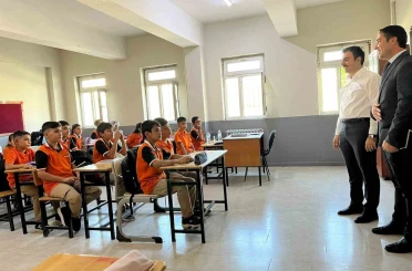 Dicle’de yeni eğitim - öğretim yılının ilk ders zili çaldı 