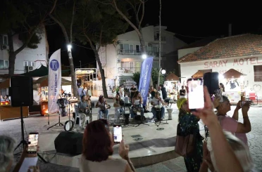Didim Belediyesi, Altınkum Sanat Sokağı’nda sanat ve dayanışmayı buluşturdu 