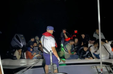 Didim’de geri itilen 71 düzensiz göçmen kurtarıldı 