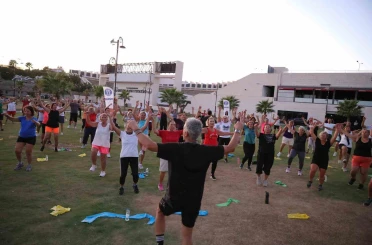 Didimliler ’Herkes için hareket’ sloganıyla spor yaptı 