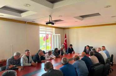 Digor’da köylerin sorunları masaya yatırıldı: Kaymakam Zengin muhtarlarla bir araya geldi 
