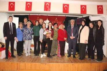 Dikili Umut Tiyatrosu, umut olmaya devam ediyor 