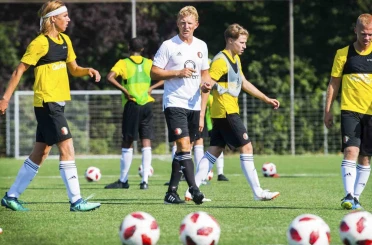 Dirk Kuyt, 11 yıl sonra Fenerbahçe’ye döndü 