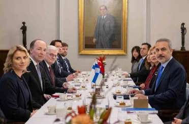 Dışişleri Bakanı Fidan, Finlandiya Parlamento Başkanı Halla-aho ile bir araya geldi 