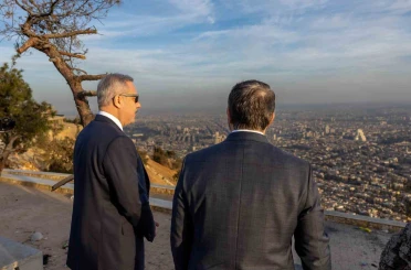 Dışişleri Bakanı Fidan, Kasyun Dağı’nda Şam’ı seyretti 